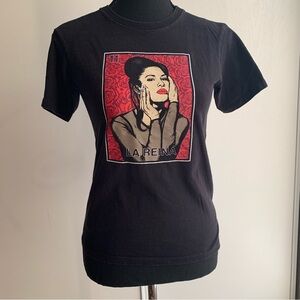 La Reina Selena Quintanilla Black Graphic T-Shirt
